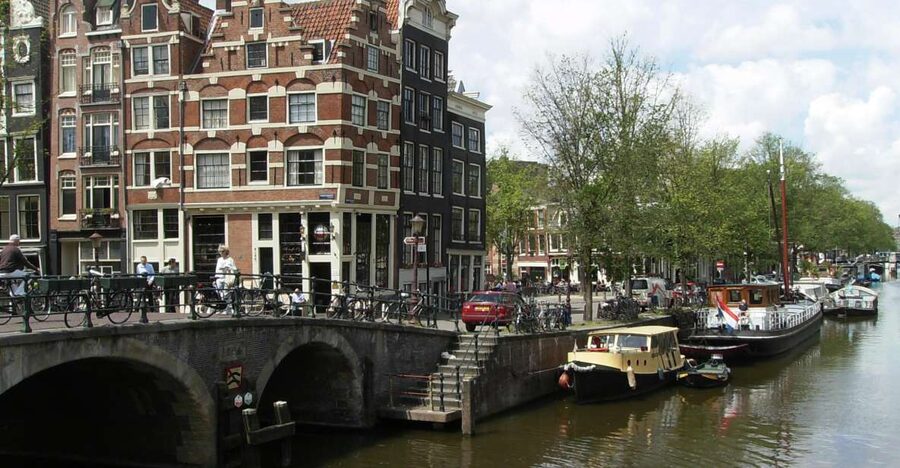 2.5-Hour Amsterdam Sightseeing Tour by Bike - Why bike sightseeing is the smart move in Amsterdam