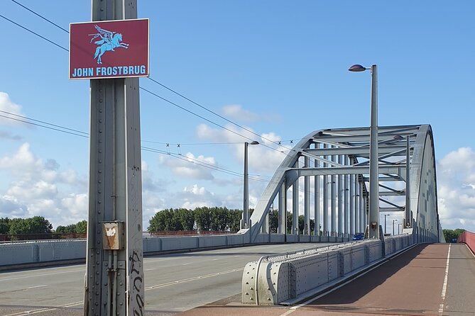 2,5 hour Battle of Arnhem Tour with Private Guide - Stop by stop: how the John Frost route is built