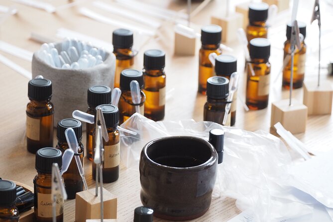 3 Hours Perfume Making Workshop in Amsterdam - What You Make, and What You Leave With (Linen Pouch Included)