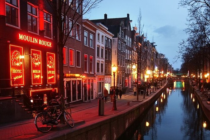 5 hrs Golden Age Amsterdam Private Walking Tour With Local Guide - De Wallen with context, not just shock