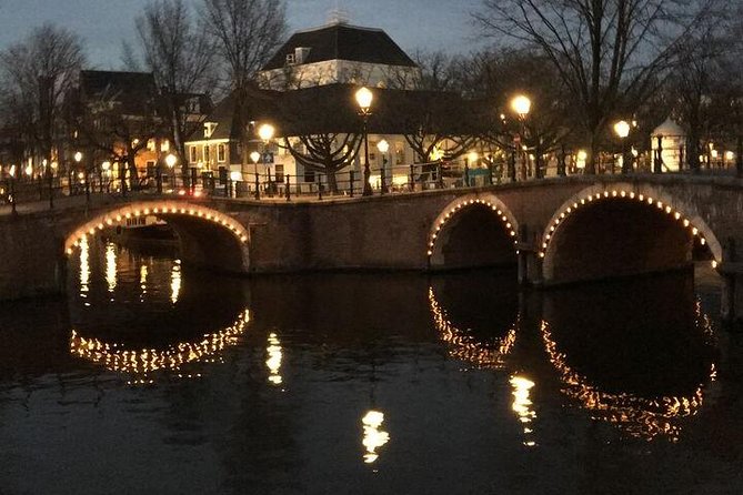 90-min Amsterdam Light Festival Tour - Drinks and Comfort: Staying Warm Without Breaking the Evening