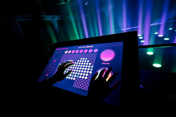 AMAZE Amsterdam: Immersive Audiovisual Experience - Duration and Pace, Why It Feels Just Right for Winter