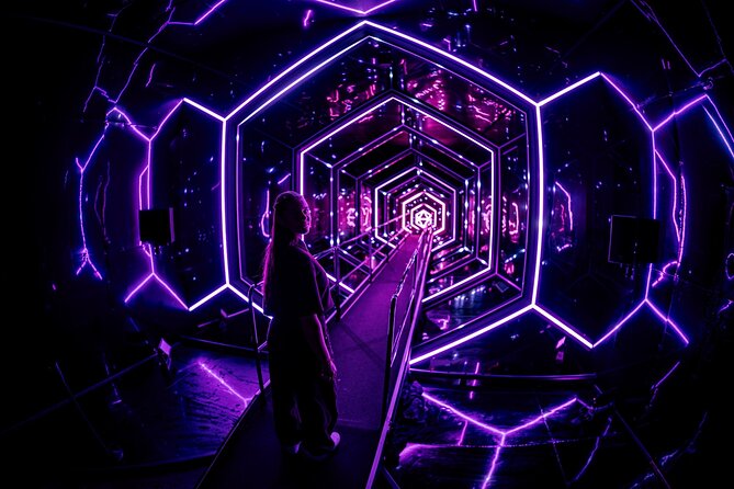 AMAZE Amsterdam: Immersive Audiovisual Experience - Your Walk Through the Rooms, from Lasers to Mirrors