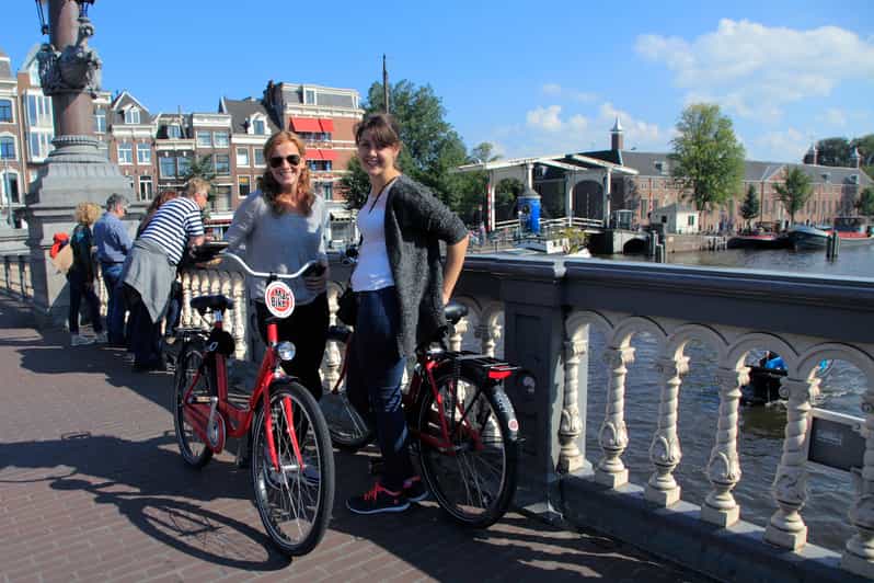 Amsterdam: 1/3-Hour or Full-Day Bike Rental with Lock - Safety and Comfort Tips for Amsterdam’s Bike Culture