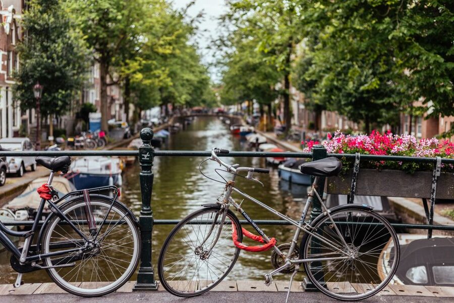 Amsterdam: 1.5-Hour Private Kick-Start Tour with a Local - Practical tips for after the tour: what to do with your new map
