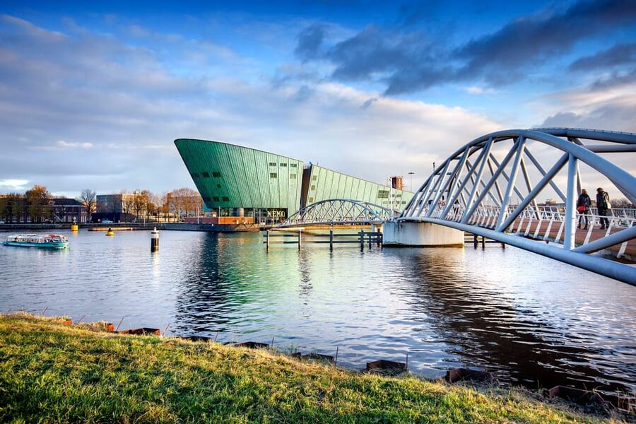 Amsterdam: 1-Hour Canal Cruise & NEMO Science Museum - NEMO Science Museum: skip-the-line, then go straight for hands-on