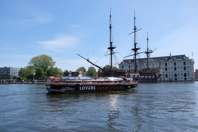 Amsterdam 1h Canal Cruise by Semi-Open Boat with Audio Guide - Merchant houses from the 16th and 17th centuries, and the clues in the design