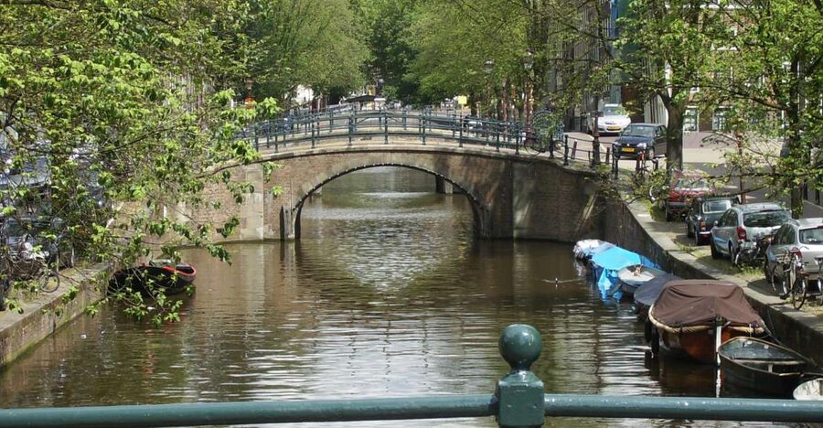 Amsterdam: 2.5-Hour Historic Private Walking Tour - Red Light District Alleys, Nieuwmarkt Gateway, and the Walk Toward Rembrandtsquare