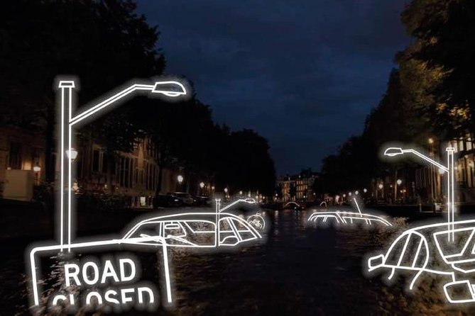 Amsterdam 2-Hour Evening Cruise With Live Guide and Bar - The meeting point at Singel 359, and why timing still matters
