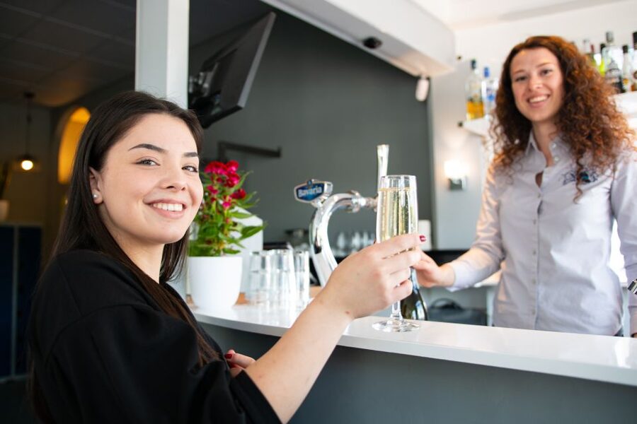 Amsterdam: 3 Course Dinner in the Dark - Getting to Amsteldijk 55 Without Stress