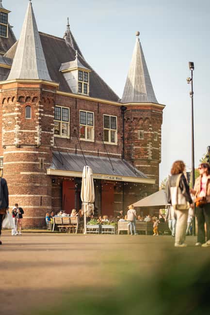 Amsterdam: 3-Course Typical Dutch Menu at In de Waag - The service style: friendly, dish-focused, and calm under pressure