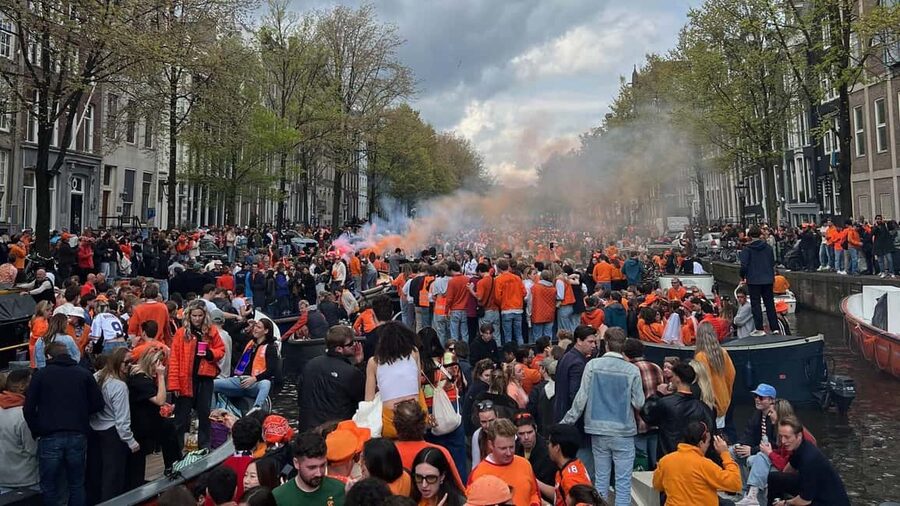 Amsterdam: 3 Hour Kings Day Boat Party with Unlimited Drinks - Why a King’s Day canal boat party in Amsterdam is such a smart idea