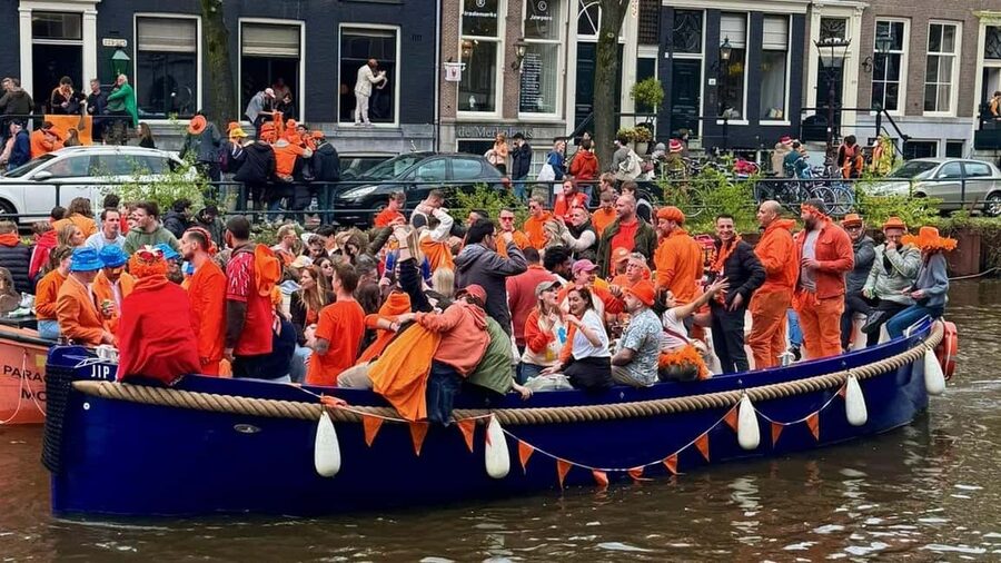 Amsterdam: 3 Hour Kings Day Boat Party with Unlimited Drinks - Practical tips for a smoother, more fun King’s Day cruise