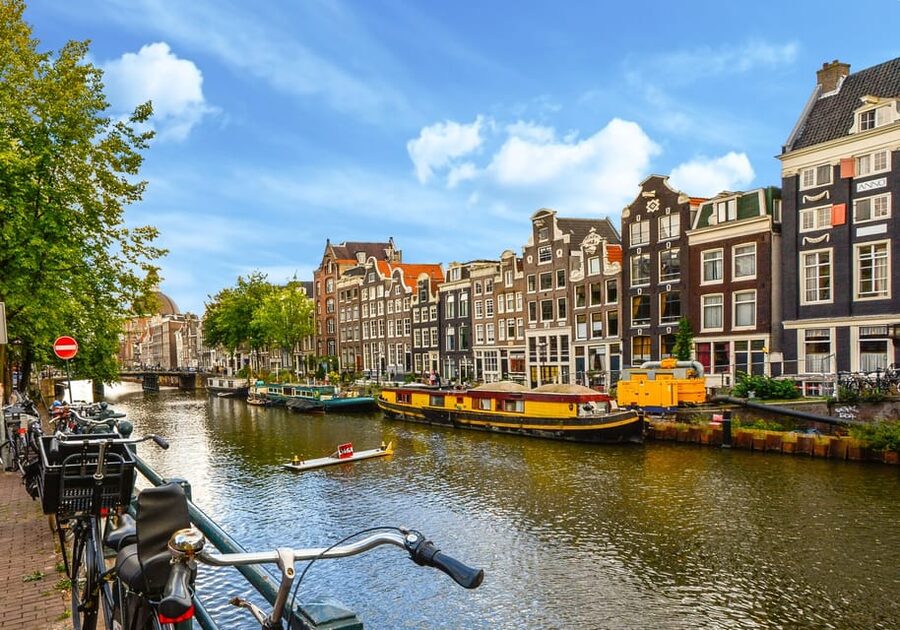 Amsterdam: 3-Hour Private Bike Tour of the City Center - Getting rolling at Oosterdokskade 63A, next to the AH supermarket
