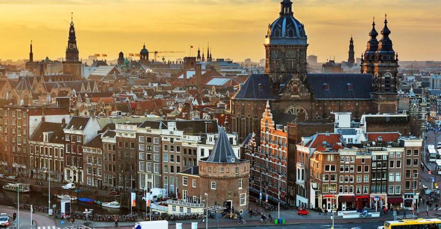 Amsterdam: 3-Hour Private Highlights City Tour by Minivan - Key things that make this tour work well