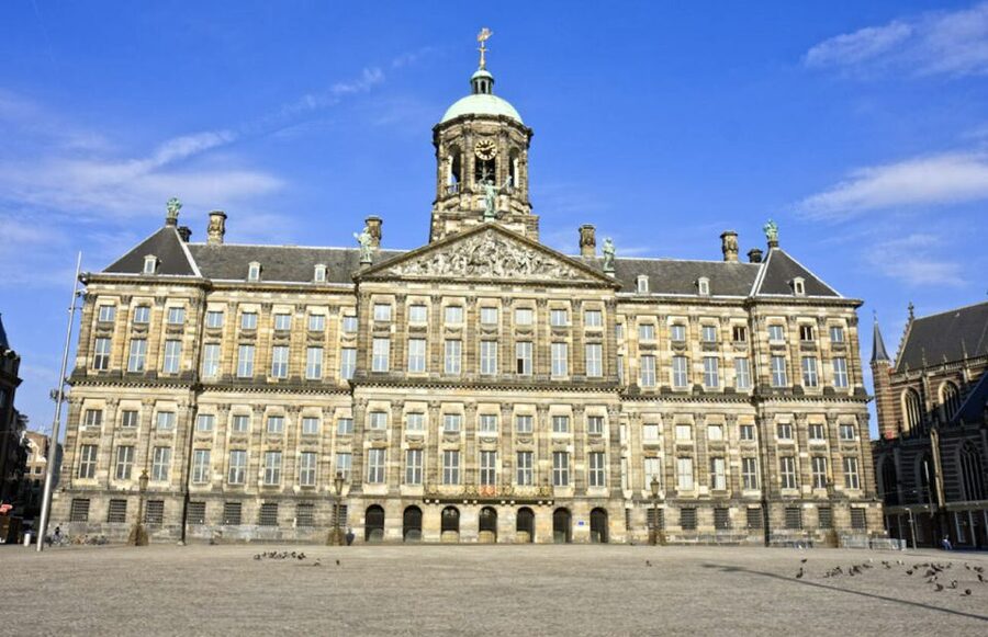 Amsterdam: 3-Hour Private Highlights City Tour by Minivan - A private minivan route that saves your energy