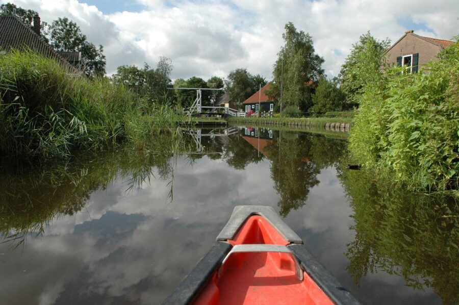 Amsterdam 5-Hour Guided Canoe Trip in the Wetlands - Why this Amsterdam wetlands canoe feels different from city tours