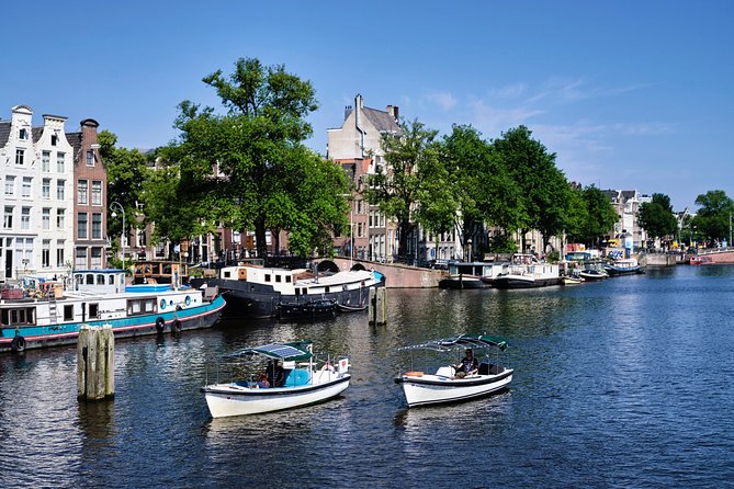 Amsterdam: 60-Minute Guided Private Canal Cruise with Drinks - Westerkerk and the Rembrandt Connection
