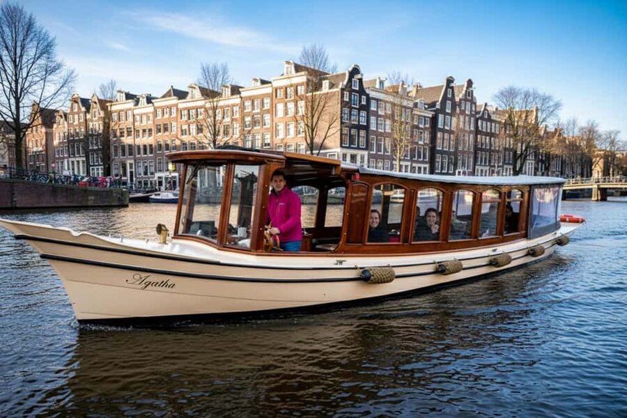 Amsterdam: 90 min Cruise with Local Guide & Unlimited Drinks - Key things to know before you go