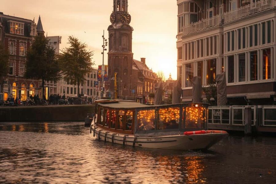 Amsterdam: 90 min Cruise with Local Guide & Unlimited Drinks - Who this cruise suits best, and who should skip it
