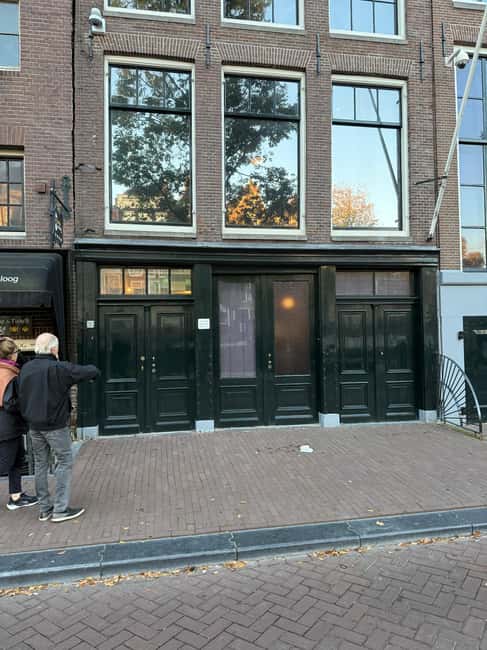 Amsterdam: Anne Frank History Walking Tour - Portuguese Synagogue Candlelight and De Dokwerker, Where Hope Shows Up