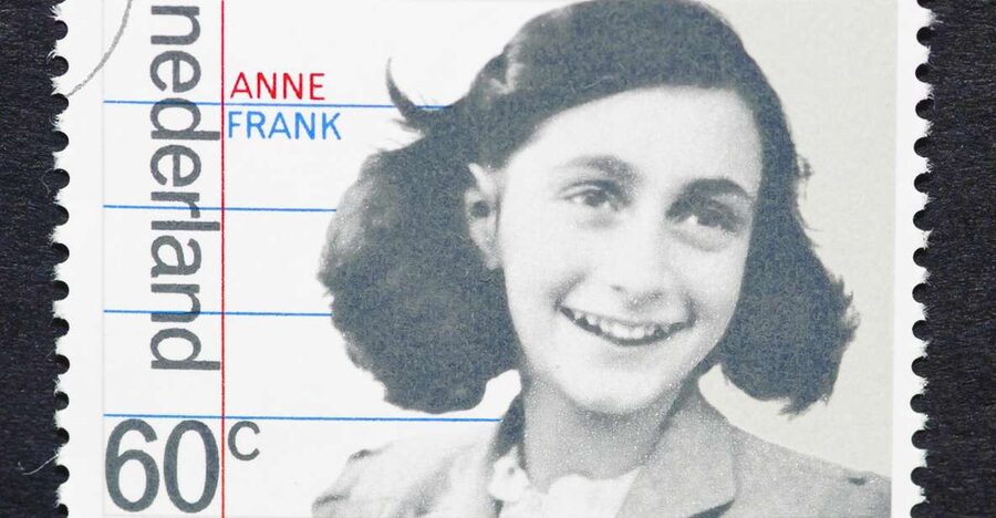 Amsterdam Anne Frank: Small-Group Walking Tour & Local Guide - Zuiderkerk and the National Monument Area: Amsterdam’s Center of Gravity