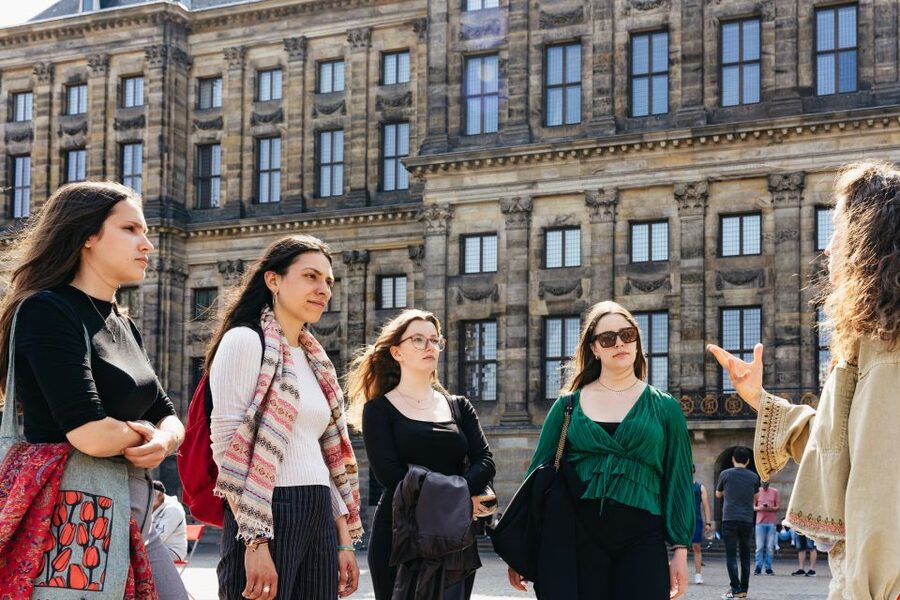 Amsterdam: Anne Frank Tour, Jewish Museum & Synagogue Ticket - Practical Tips: Shoes, Weather, and Getting There