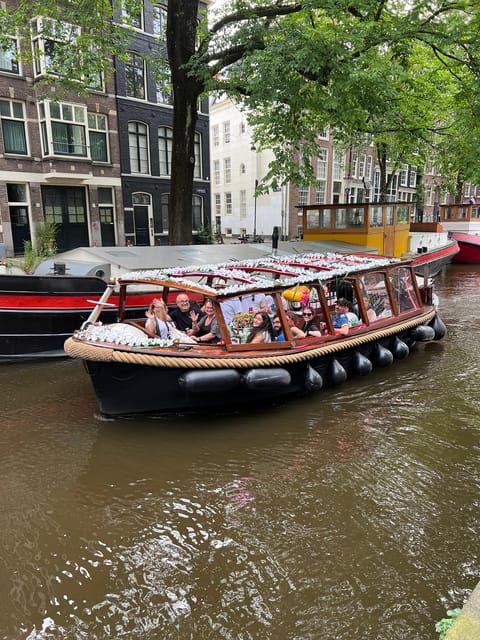 Amsterdam: Boat Tour with Optional Unlimited Drinks - Unlimited Beer and Wine: What It Adds to a 45-Minute Canal Tour