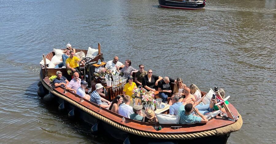Amsterdam: Boat Tour with Optional Unlimited Drinks - Weather, Smoke Rules, and When This Tour Might Not Be for You