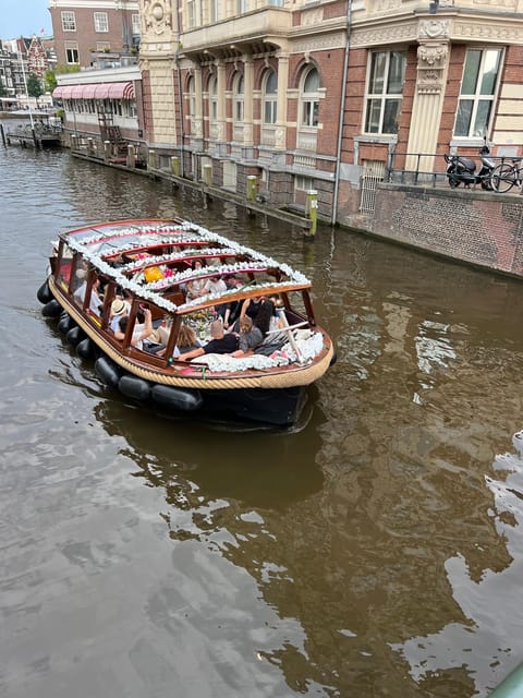 Amsterdam: Boat Tour with Optional Unlimited Drinks - Price and Value: Is $23 Worth It for a Guided Canal Cruise With Drinks?