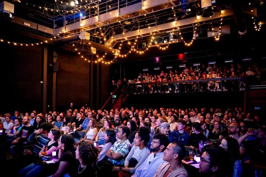 Amsterdam: ‘Boom Chicago’ English Comedy Show - Timing tips: arrive early, plan a full evening, and handle the city rhythm