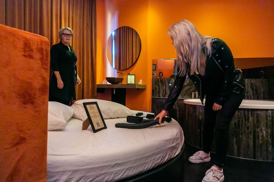 Amsterdam: Brothel Tour with Sex Worker Guide - What you learn from an insider, beyond Red Light myths