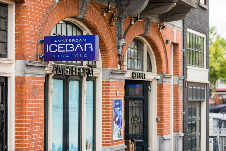 Amsterdam: Canal Cruise and Entrance to Xtracold Icebar - A glass-topped canal cruise that keeps Amsterdam readable from the water