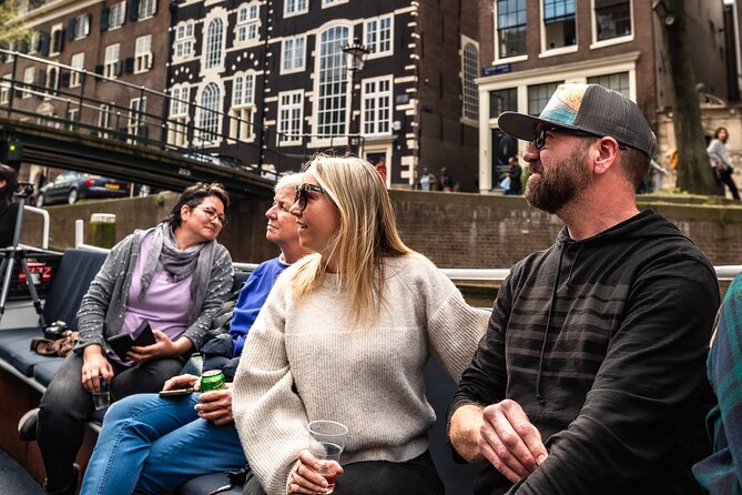 Amsterdam Canal Cruise with Live Guide and Two Drinks - Key things to know before you go