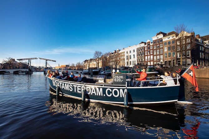 Amsterdam Canal Cruise With Live Guide and Unlimited Drinks - Why This 1-Hour Electric Canal Cruise Works So Well in Amsterdam