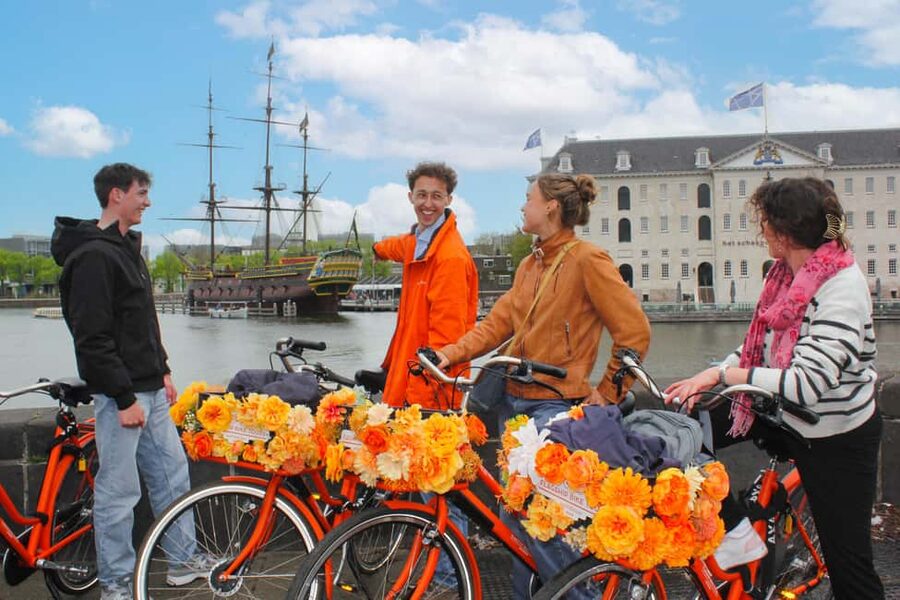 Amsterdam: Cheese Tasting, Windmill & Countryside Bike Tour - De Gooyer Windmill and Canal Stops: The Sightseeing You Can Actually Catch