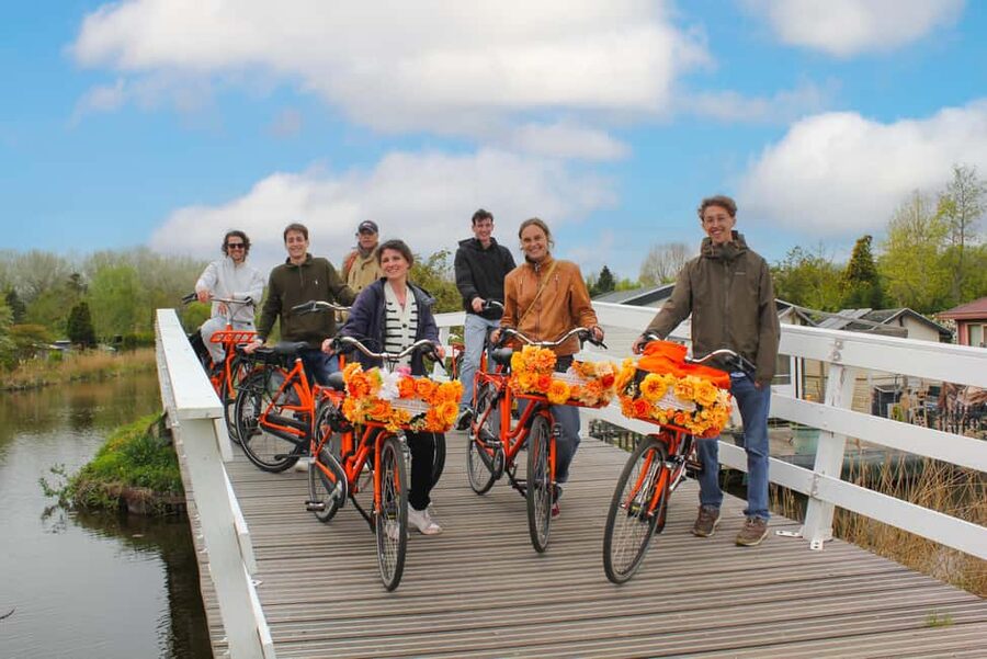 Amsterdam: Cheese Tasting, Windmill & Countryside Bike Tour - From Nieuwezijds Voorburgwal to Amsterdam Centraal: Setting Your Legs and Eyes