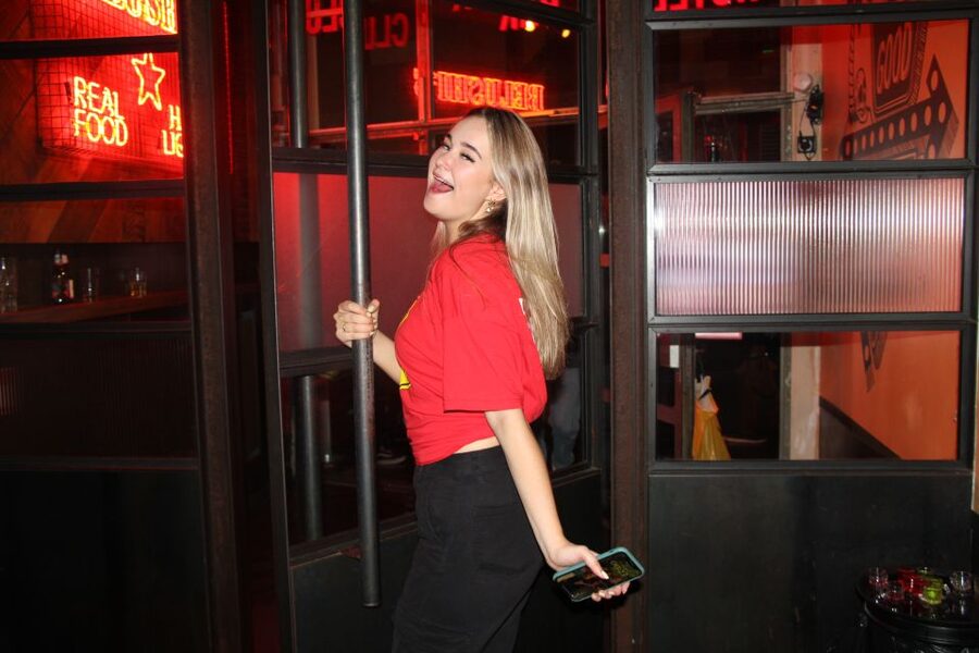 Amsterdam: City Center Bar Crawl and Nightlife Experience - Who this crawl is best for, and who should skip it