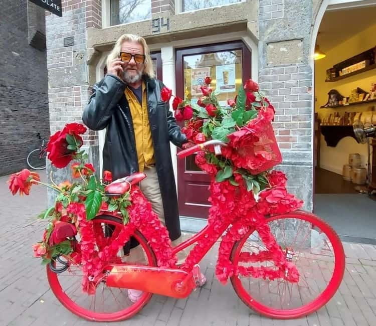 Amsterdam: City Centre, Guided Bike Tour on Flower Bikes - The FlowerBike Setup: 3 Speeds, Handbrakes, and Helmet Options