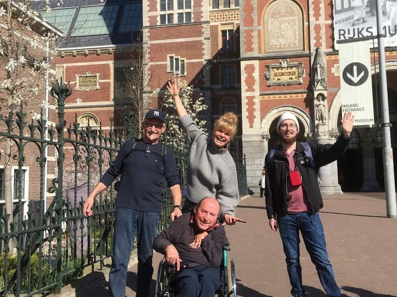 Amsterdam: City Tour in German - Canals and local life: what you learn while walking the city