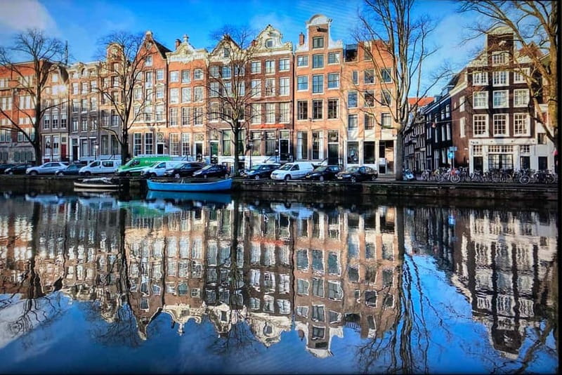 Amsterdam: City Tour in German - What the price gets you in 2 hours, and why it is good value