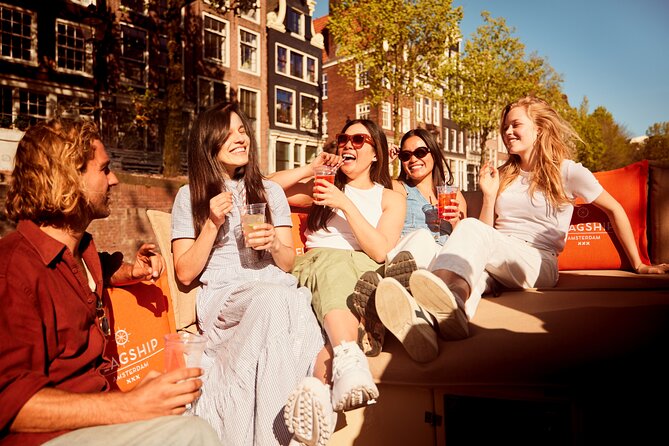 Amsterdam Classic Saloon Boat Canal Cruise with Live Guide - Thorbecke Bridge to the 7 Bridges photo challenge