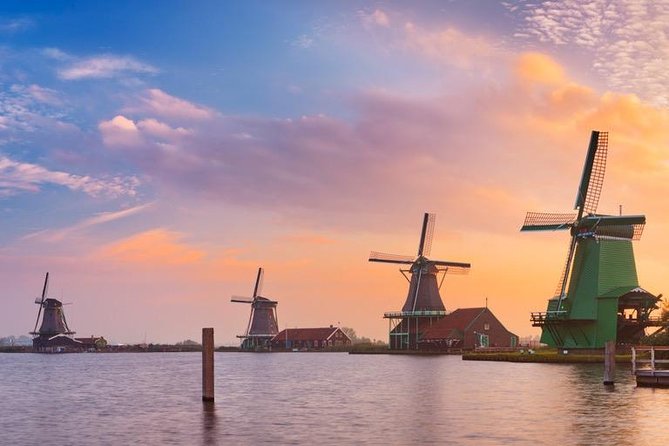 Amsterdam countryside tour by car - Stop 1: Marken Haven for harbor vibes and Dutch apple pie