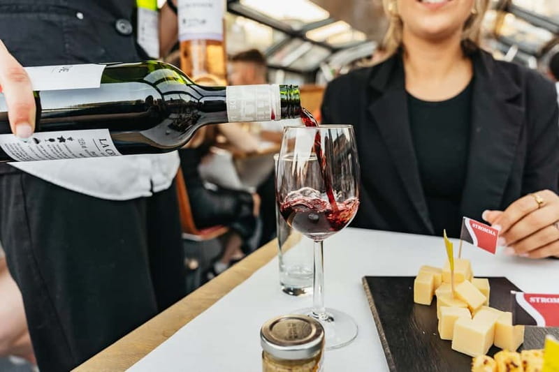 Amsterdam: Cozy Cheese & Wine Cruise Tasting Experience - Key things to know before you go