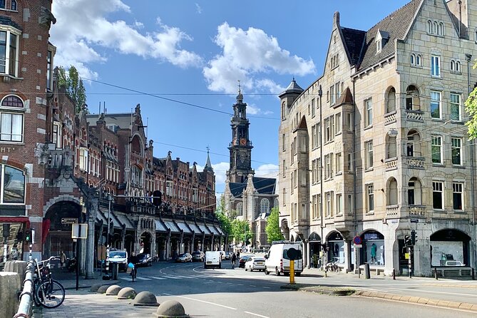 Amsterdam: Cultural Highlights in English/German/Italian - Where it starts, how the walk feels, and what to bring