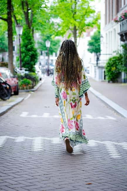 Amsterdam: Customizable Photography Tour with 9-10 Photos - Meeting Fadi by Waterlooplein, then getting moving fast
