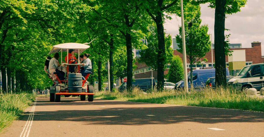 Amsterdam: Dutch Beer Bike Blast Tour with Onboard Bar - Price and What You Get for $37 in 75 Minutes
