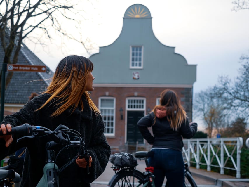 Amsterdam: Dutch Countryside E-Bike with Cheese & Clogs - From Amsterdam to polder fields in 4 hours on an e-bike