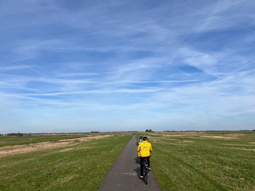 Amsterdam: Dutch Countryside E-Bike with Cheese & Clogs - D’Admiraal windmill: the classic symbol up close