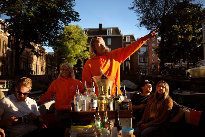 Amsterdam Evening Canal Cruise with Live Guide and Onboard Bar - Where the cruise route starts, and why it can vary